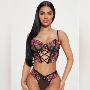 Full Bloom Lace 2 Piece Lingerie Set